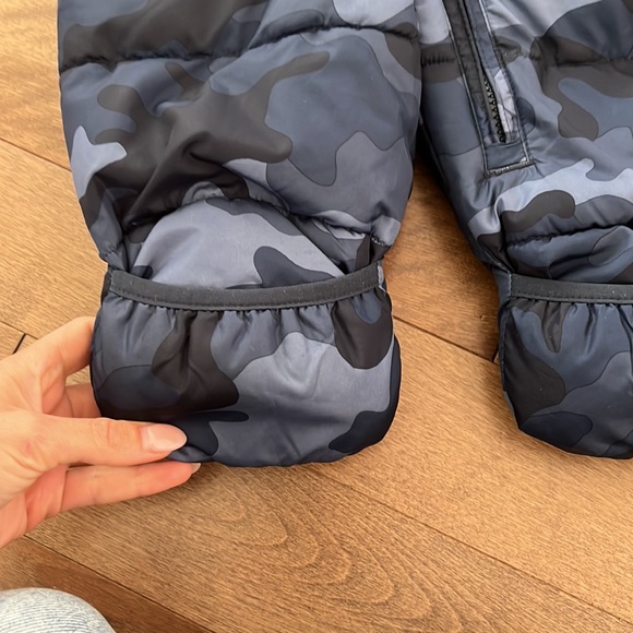 GAP Baby snowsuit - Picture 6 of 8
